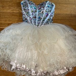 A beautiful cream/beige dress